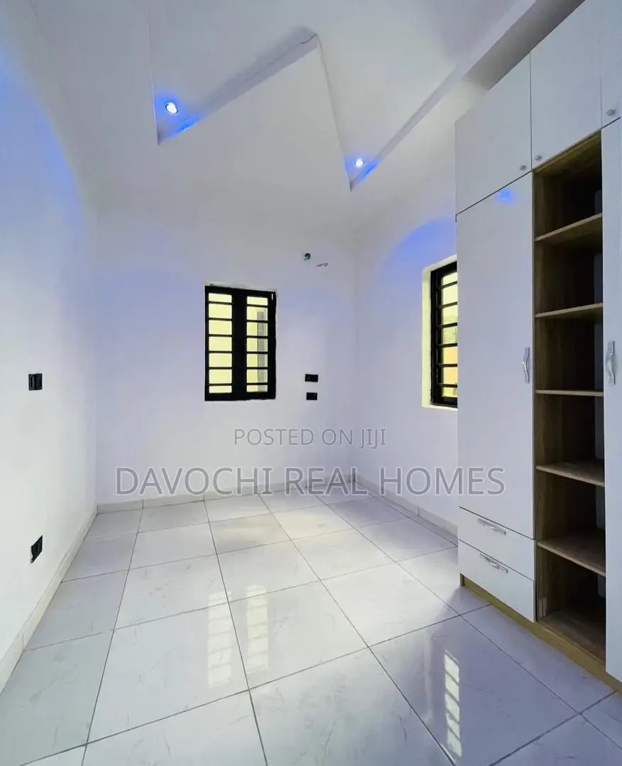 4bdrm Duplex in Thomas Estate for rent in Thomas Estate