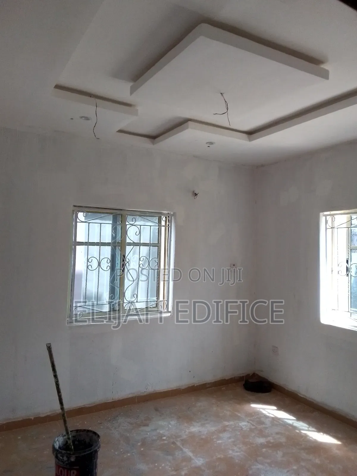 Furnished Mini Flat in First Gate, Ikorodu Garage for rent in Ikorodu Garage