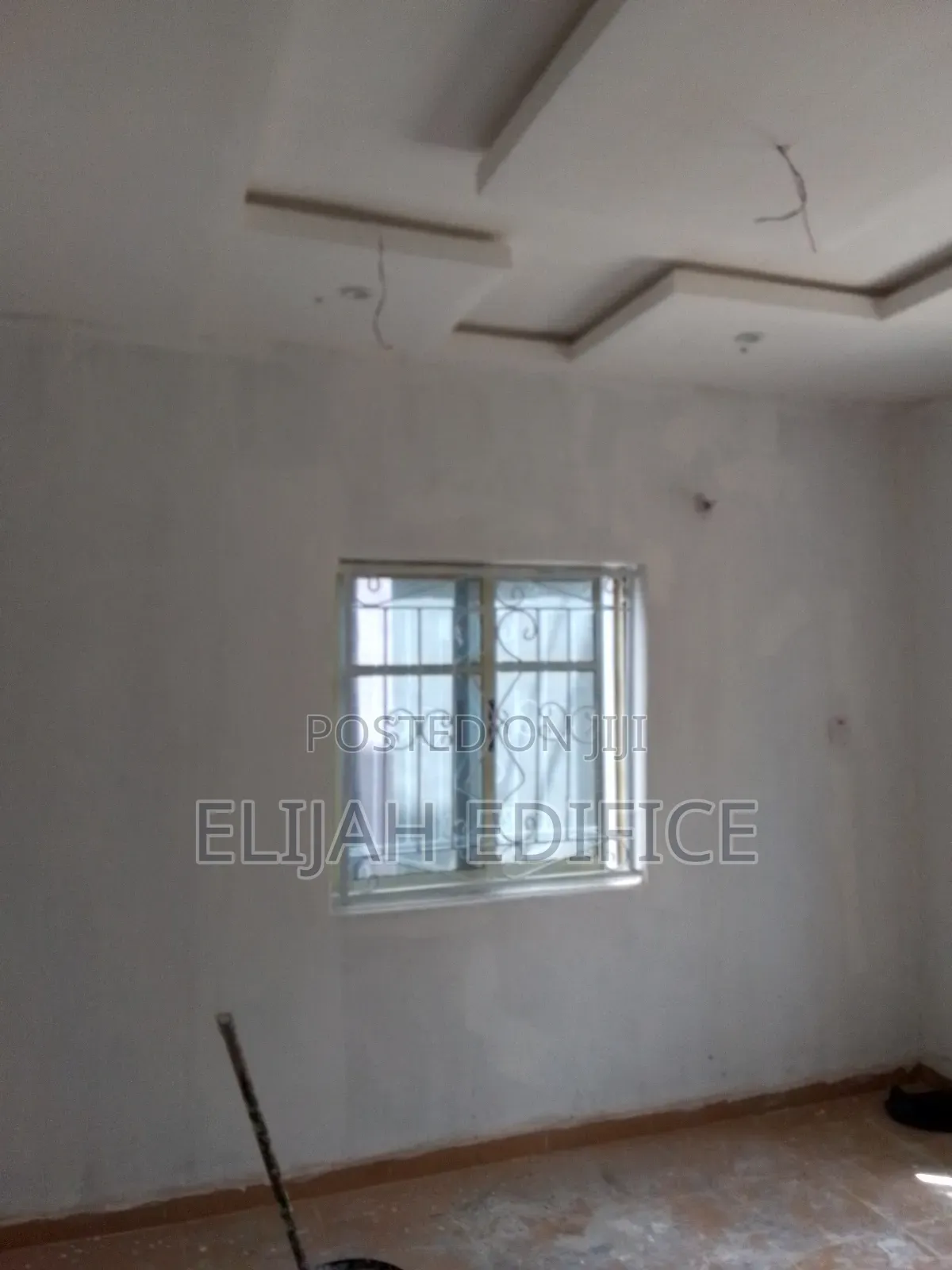 Furnished Mini Flat in First Gate, Ikorodu Garage for rent in Ikorodu Garage