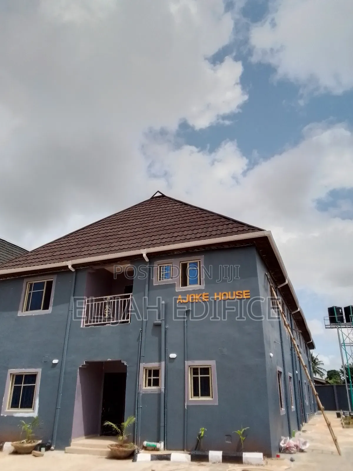 Furnished Studio Apartment in Firstgate, Ikorodu Garage for rent in Ikorodu Garage