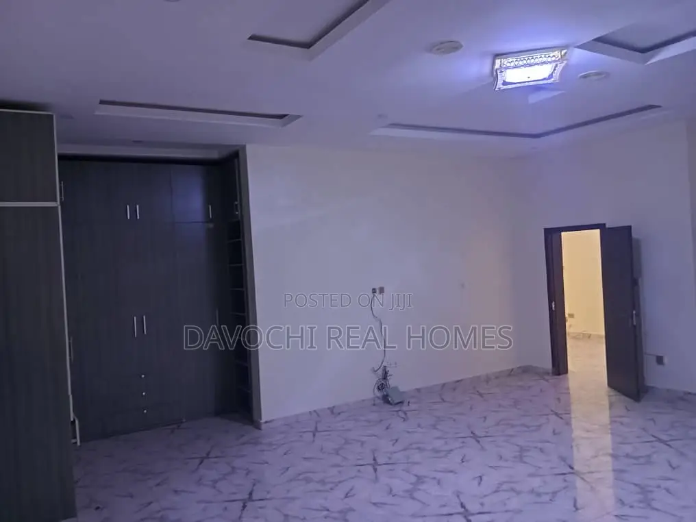 4bdrm Apartment in Chevron Alternative for rent in Chevron