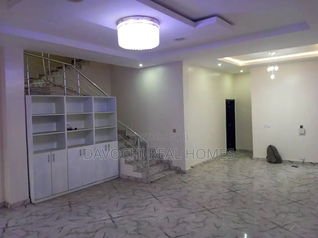 4bdrm Apartment in Chevron Alternative for rent in Chevron