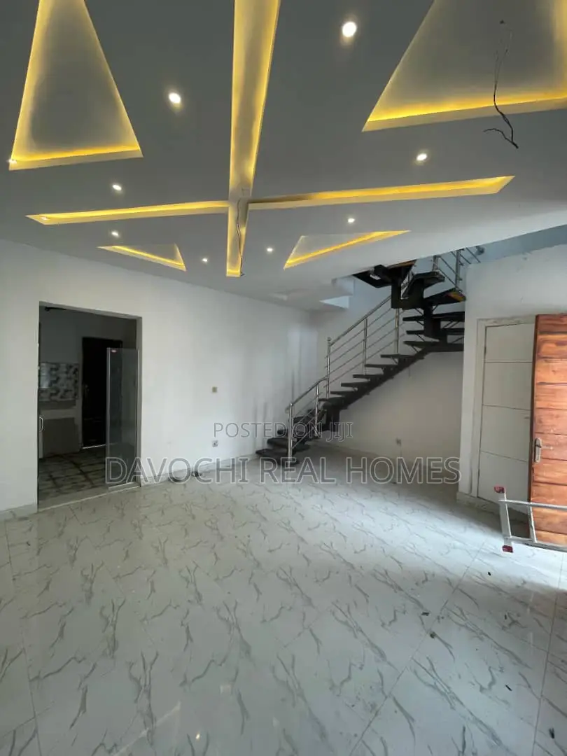 2bdrm Duplex in Chevron. for rent in Chevron
