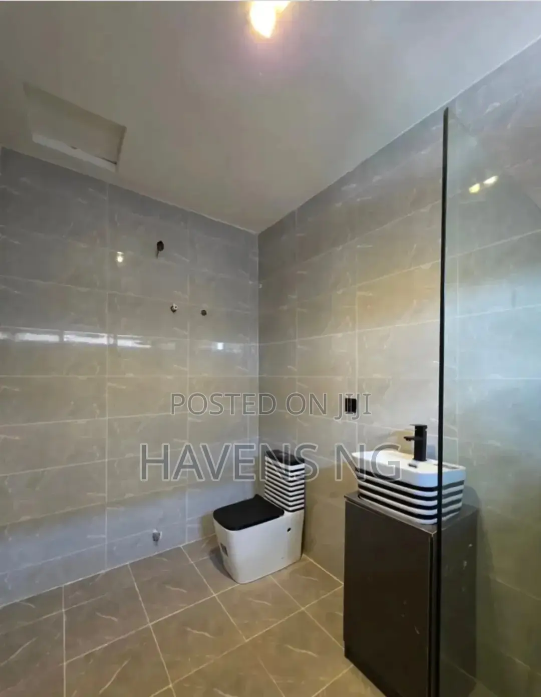 4bdrm Duplex in Ikota for sale in Ikota