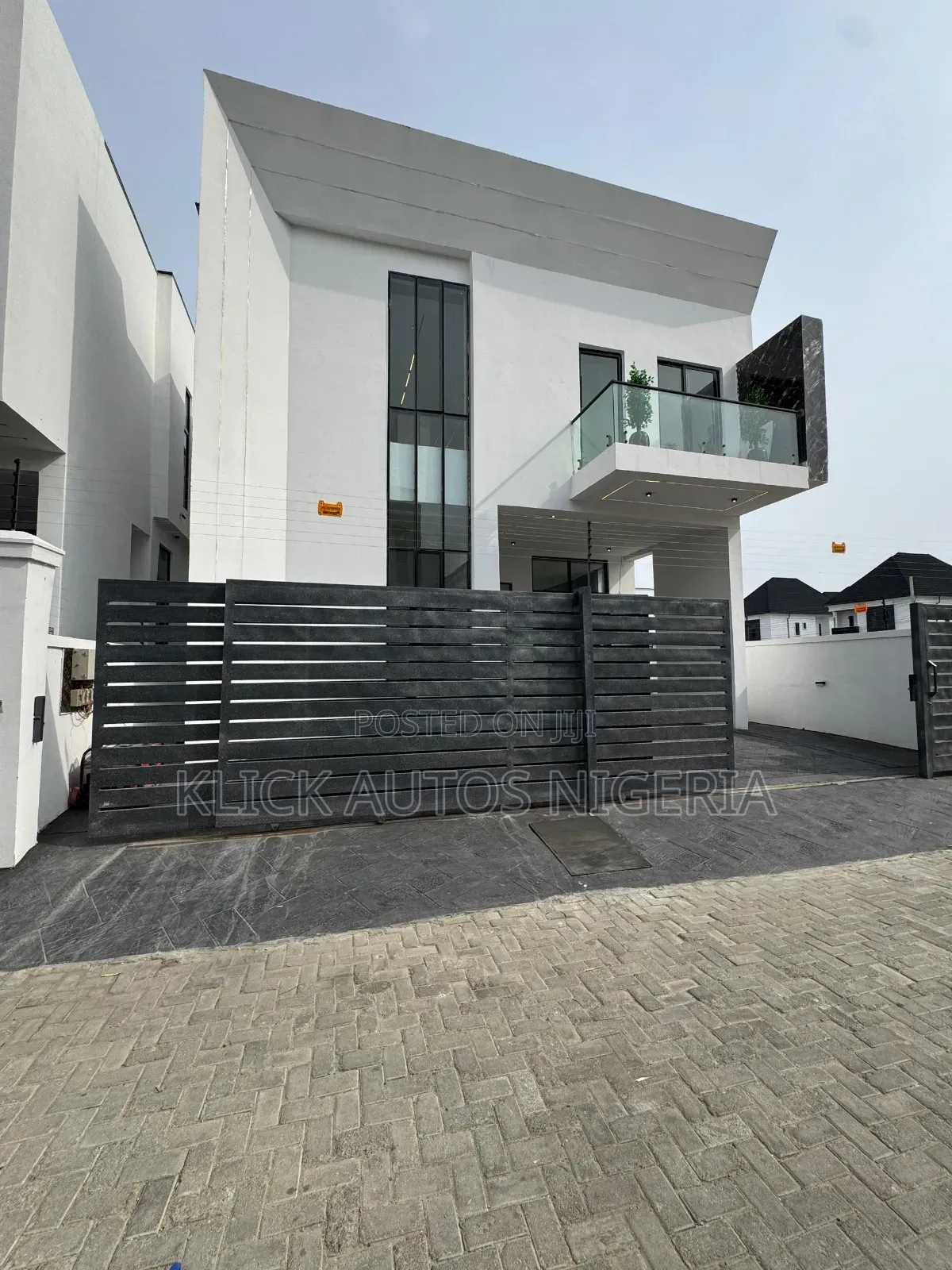 Furnished 4bdrm Duplex in Lekki for sale in Lekki