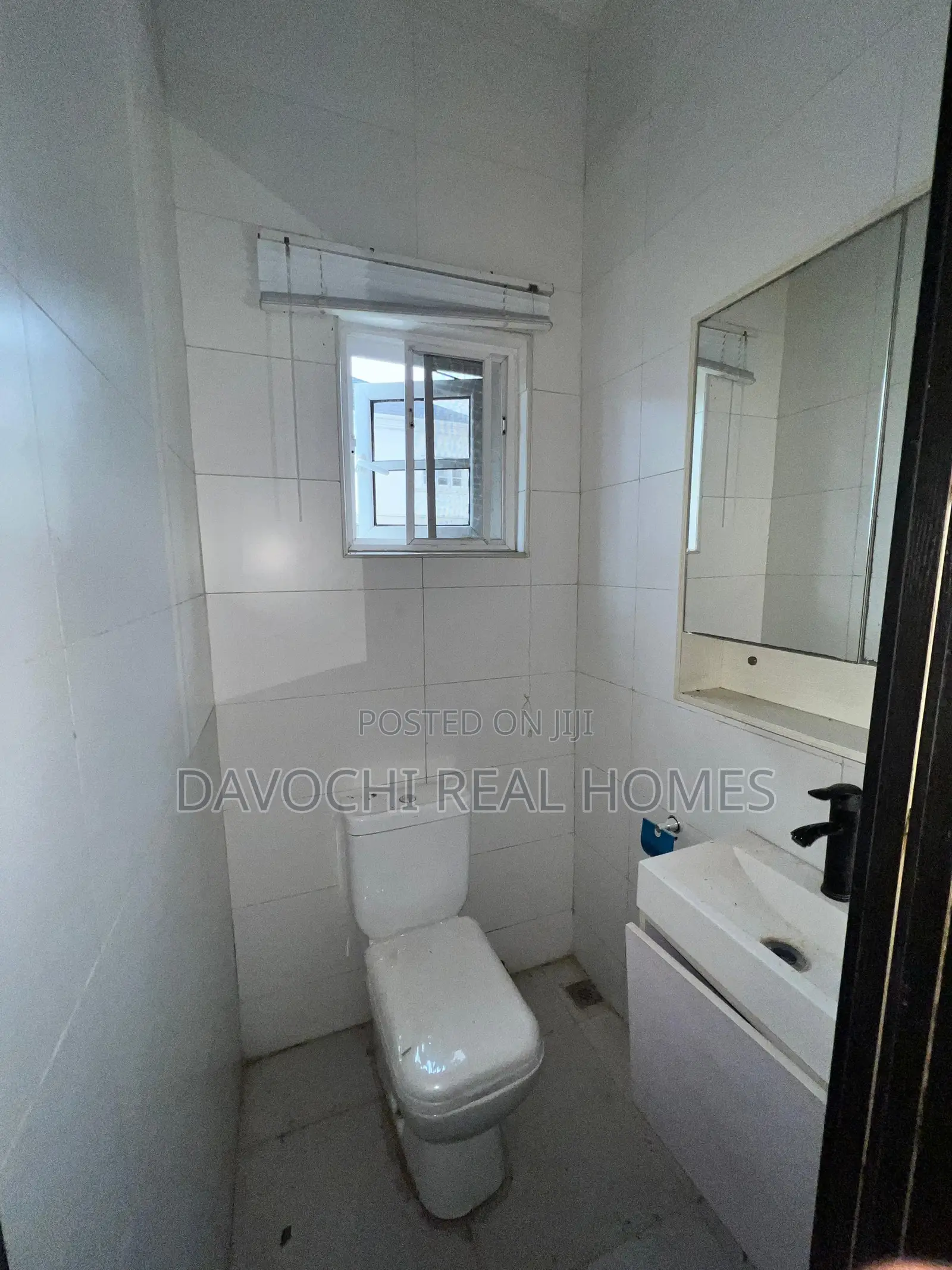 Furnished 4bdrm Duplex in Chevron Toll Gate for rent in Chevron