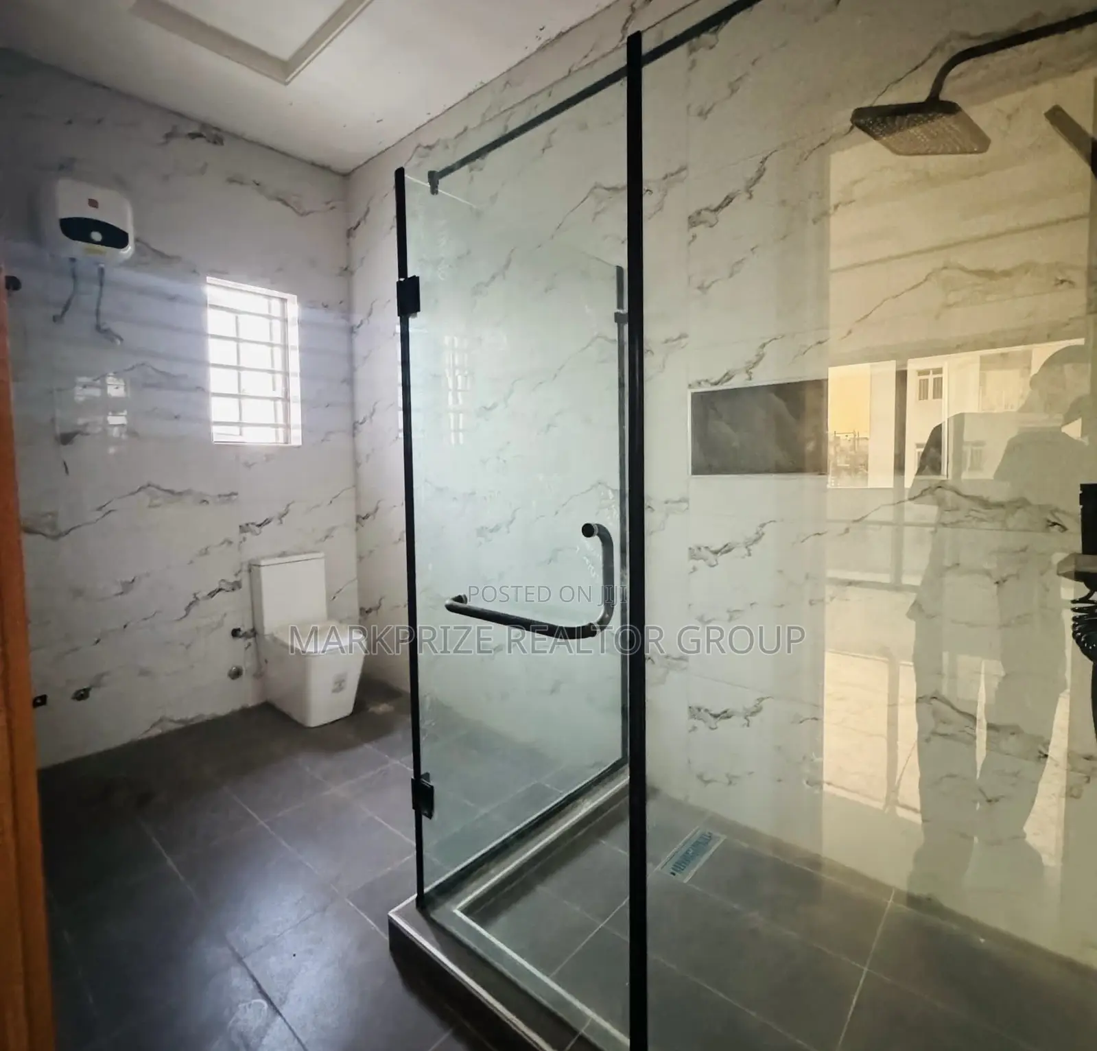 4bdrm Duplex in Opebi Ikeja Lagos for sale in Opebi