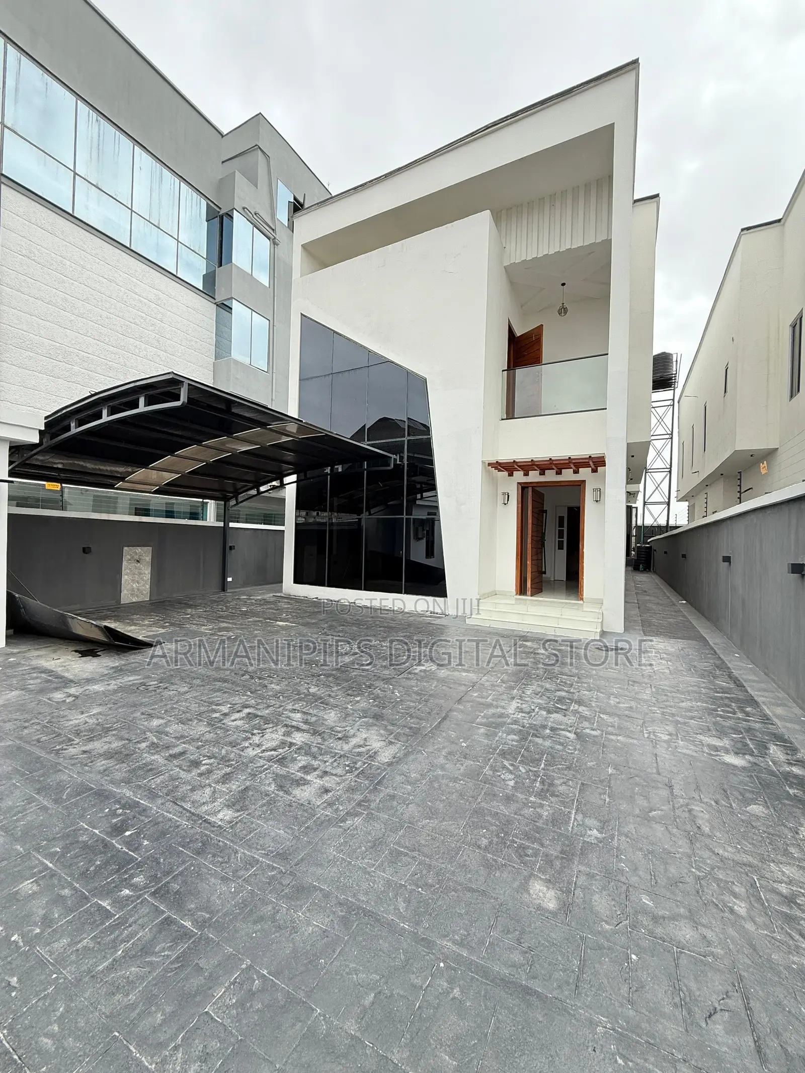 5bdrm Duplex in Praiz Realty Co, Lekki Phase 1 for sale in Lekki Phase 1