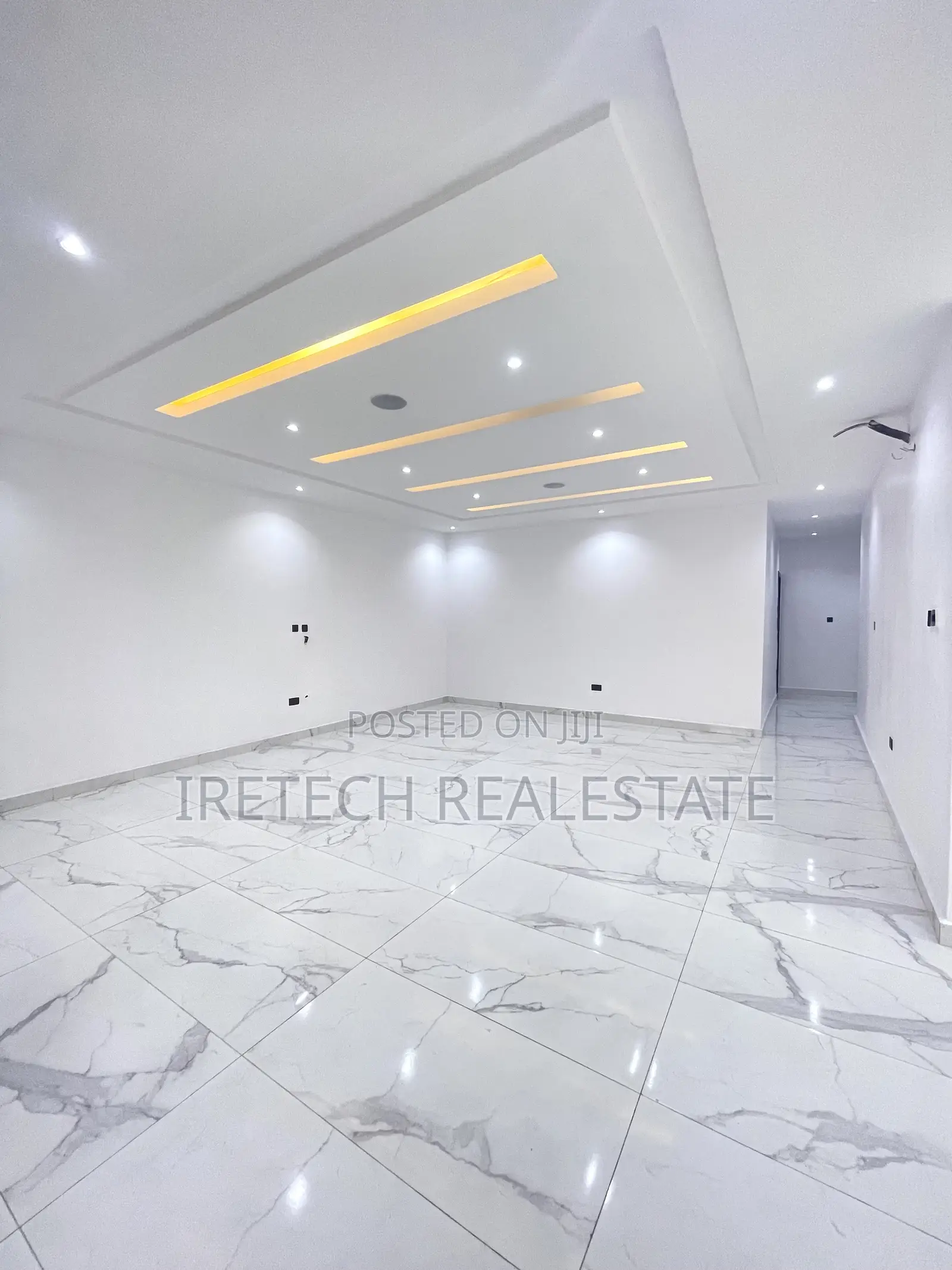 3bdrm Apartment in Lekki Phase 1 Lagos for sale in Lekki