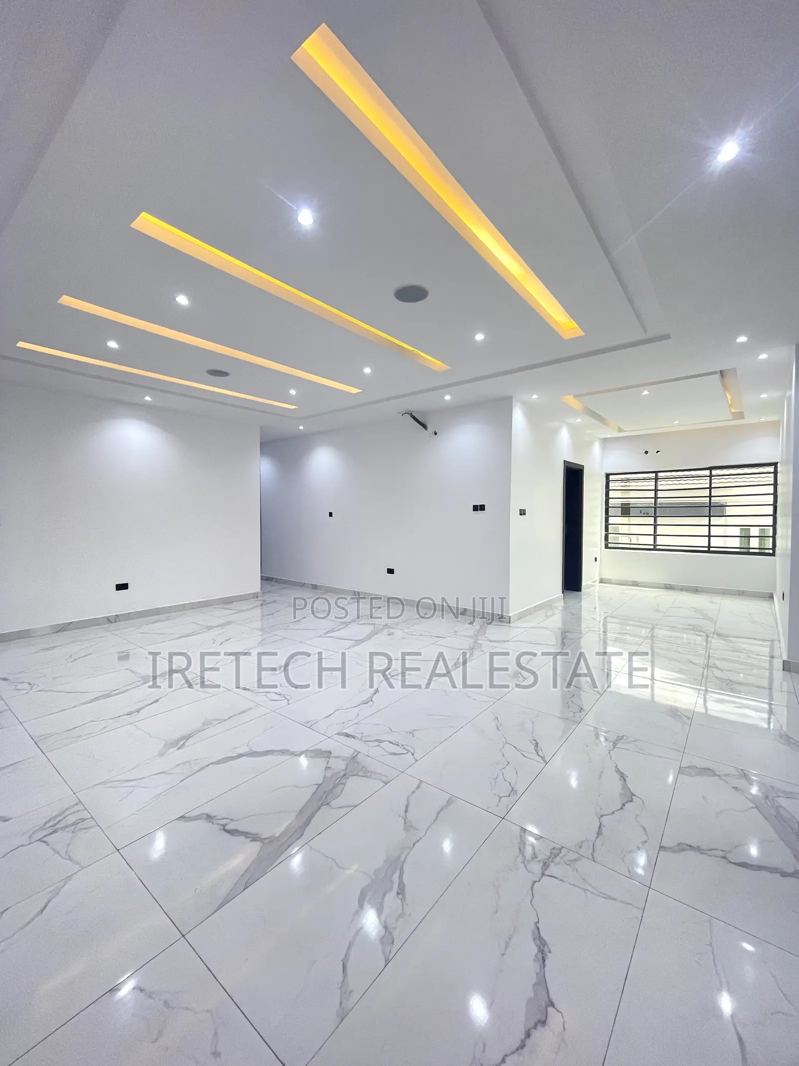 3bdrm Apartment in Lekki Phase 1 Lagos for sale in Lekki