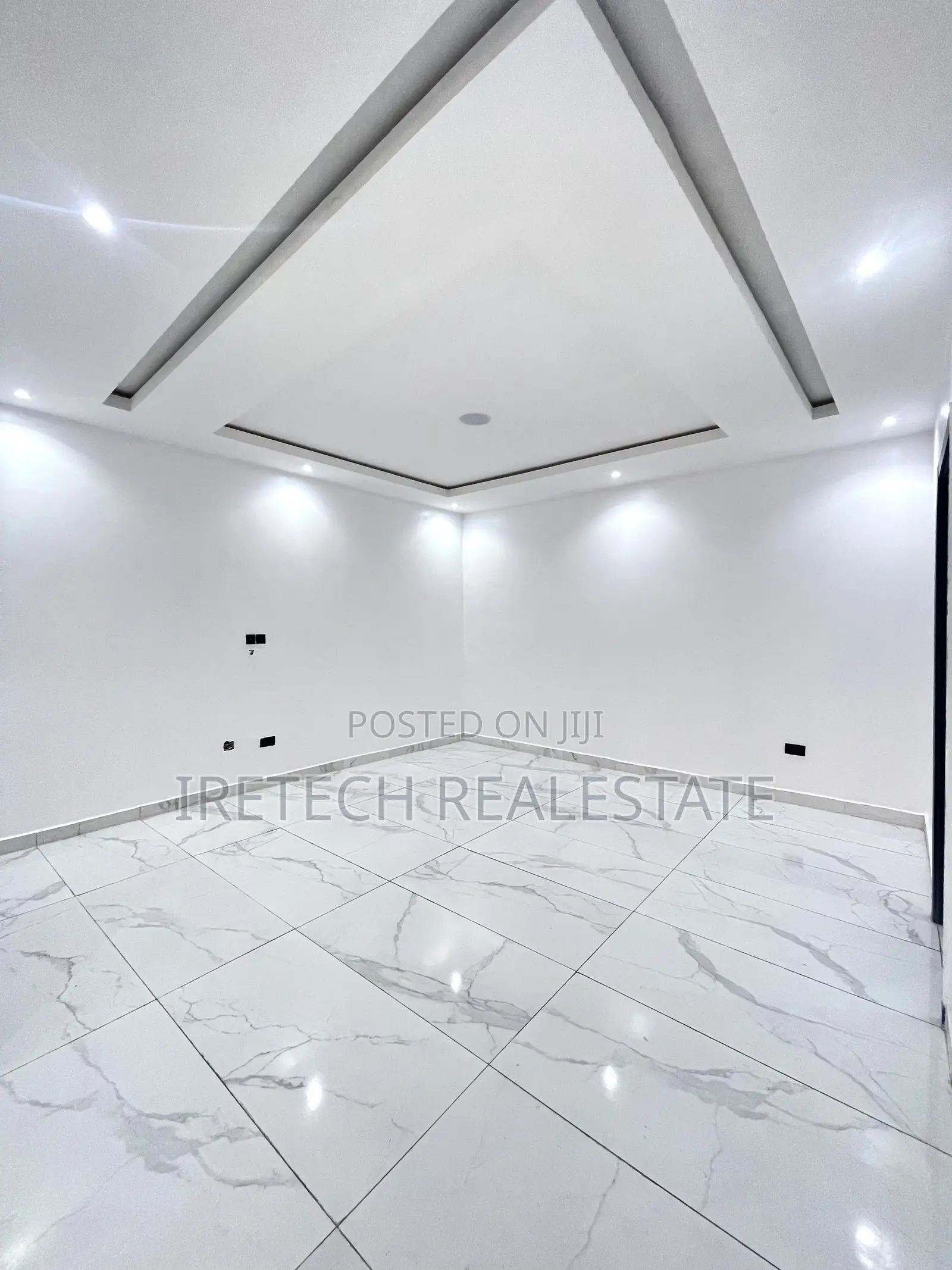 Luxury And Perfect For Investment in Lekki