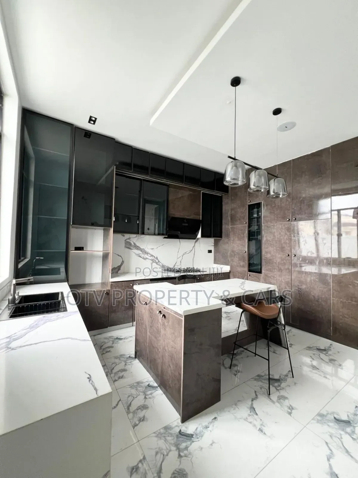 Furnished 6bdrm Duplex in Ikota for sale in Ikota