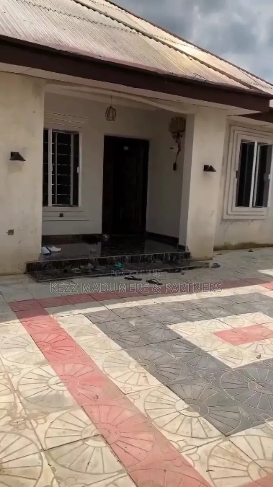 4bdrm Bungalow in Off Eneka Eliozu for sale in Port-Harcourt