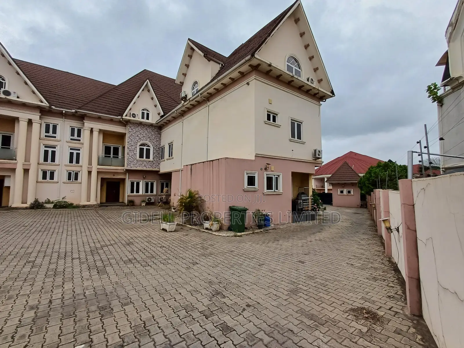 3bdrm Townhouse/Terrace in Jabi for sale in Jabi