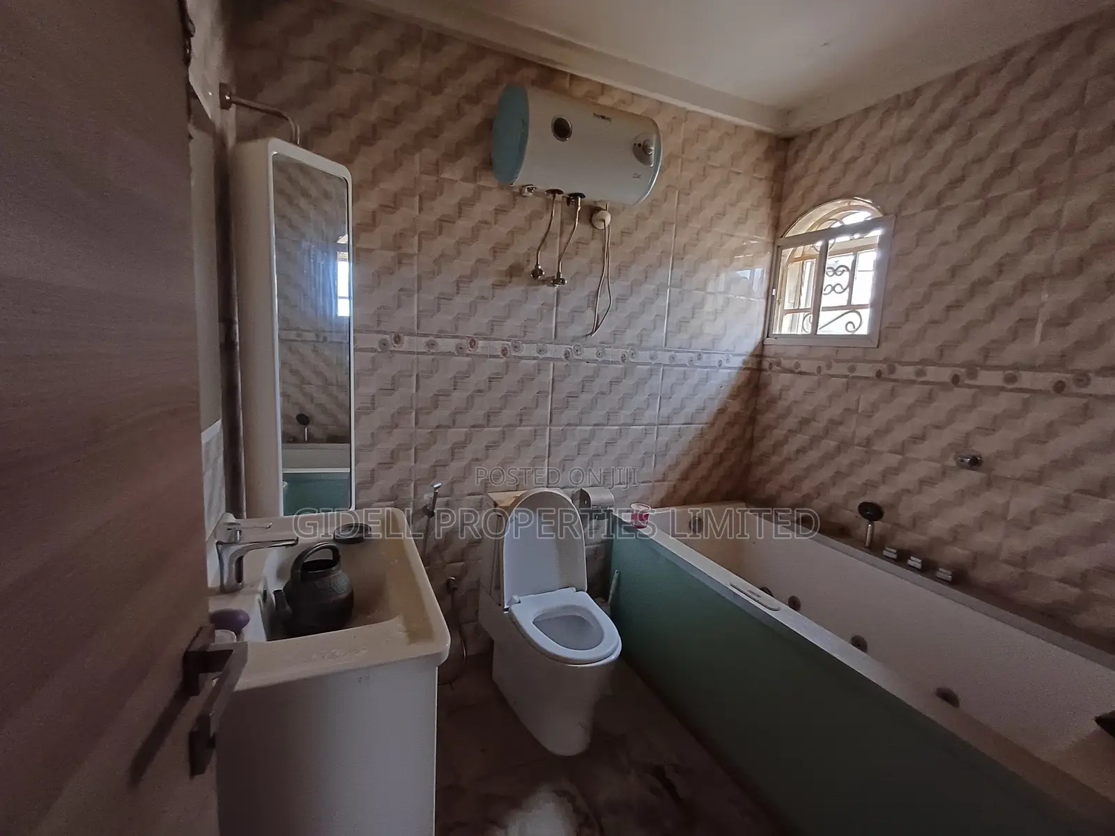 3bdrm Townhouse/Terrace in Jabi for sale in Jabi