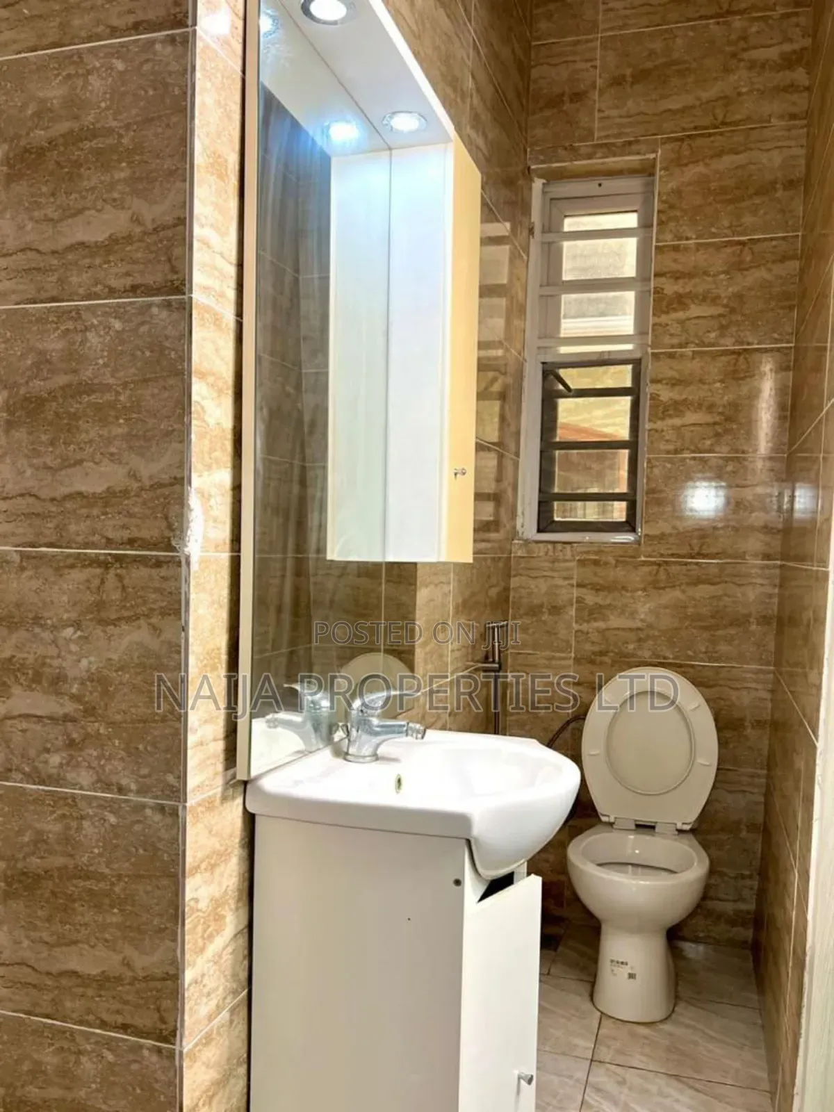4bdrm Duplex in Lekki County for sale in Lekki