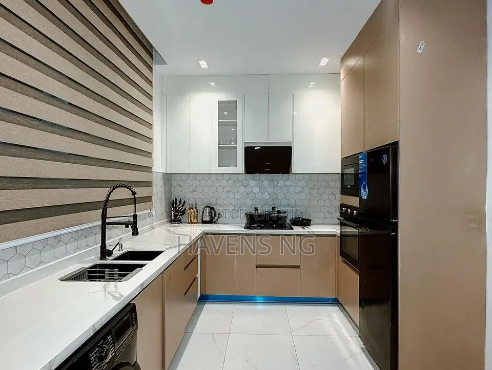 For Shortlet – Luxury 2-Bedroom Maisonette in Lekki Phase 1
