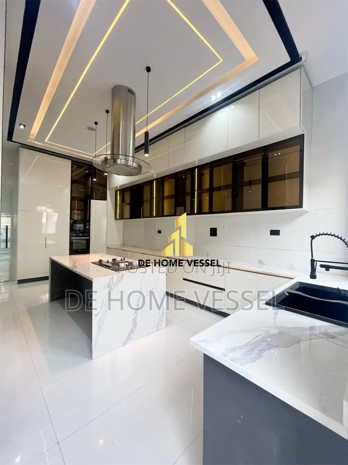 5bdrm Duplex in Idado for sale in Idado