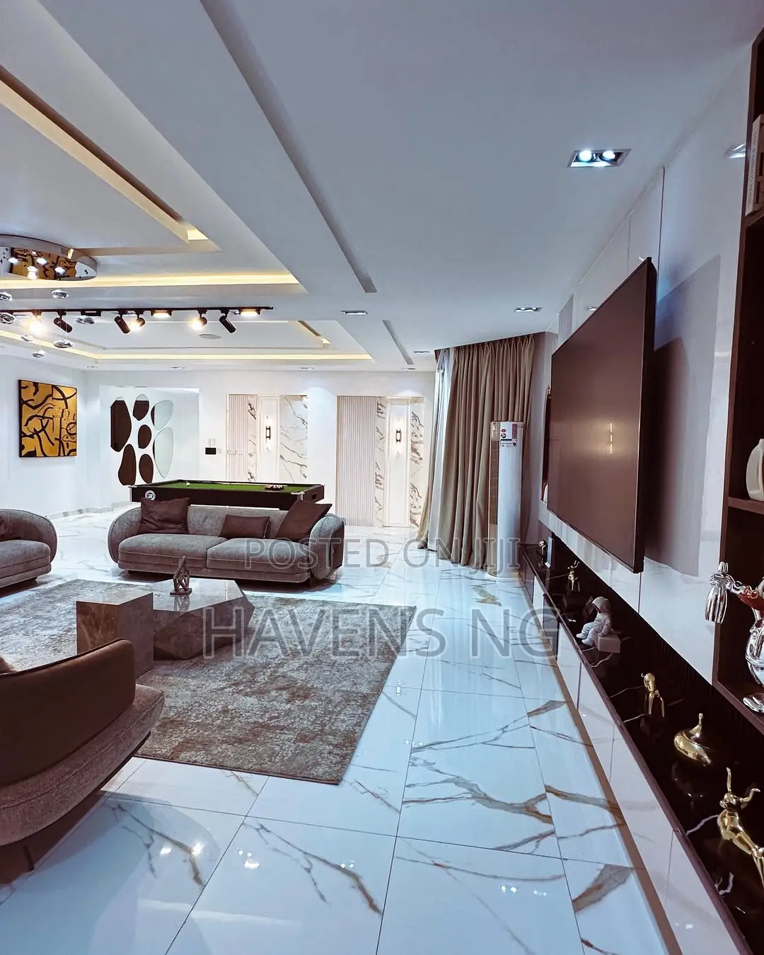 Exquisite 3-Bedroom Penthouse in Lekki Phase 1