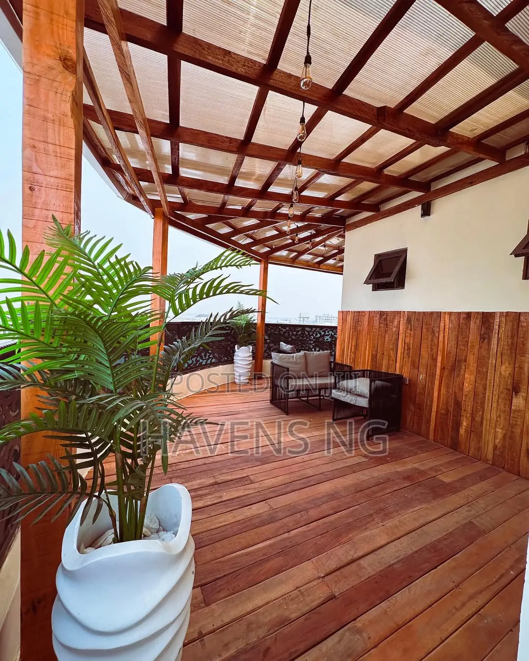 Exquisite 3-Bedroom Penthouse in Lekki Phase 1