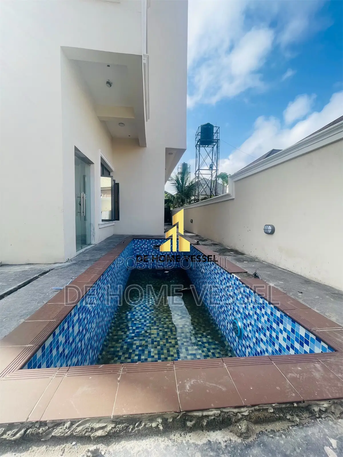 5bdrm Duplex in Lekki Phase 1 for sale in Lekki Phase 1