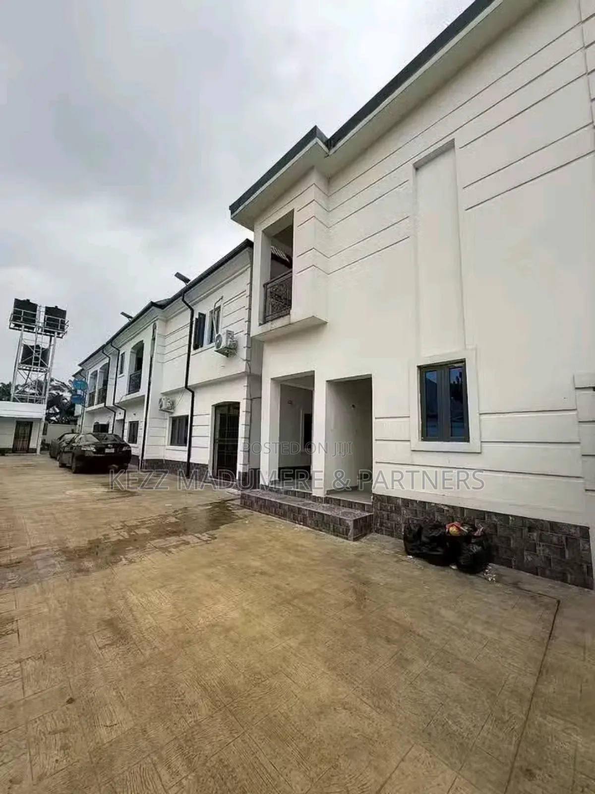 9bdrm Block of Flats in Alakahia ,Near for sale in Port-Harcourt