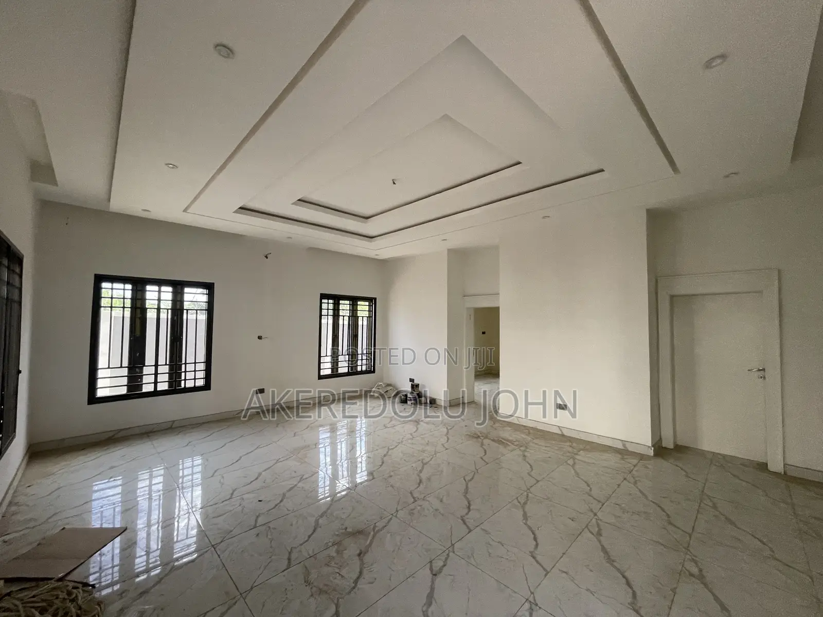 7bdrm Duplex in Utako for sale in Utako