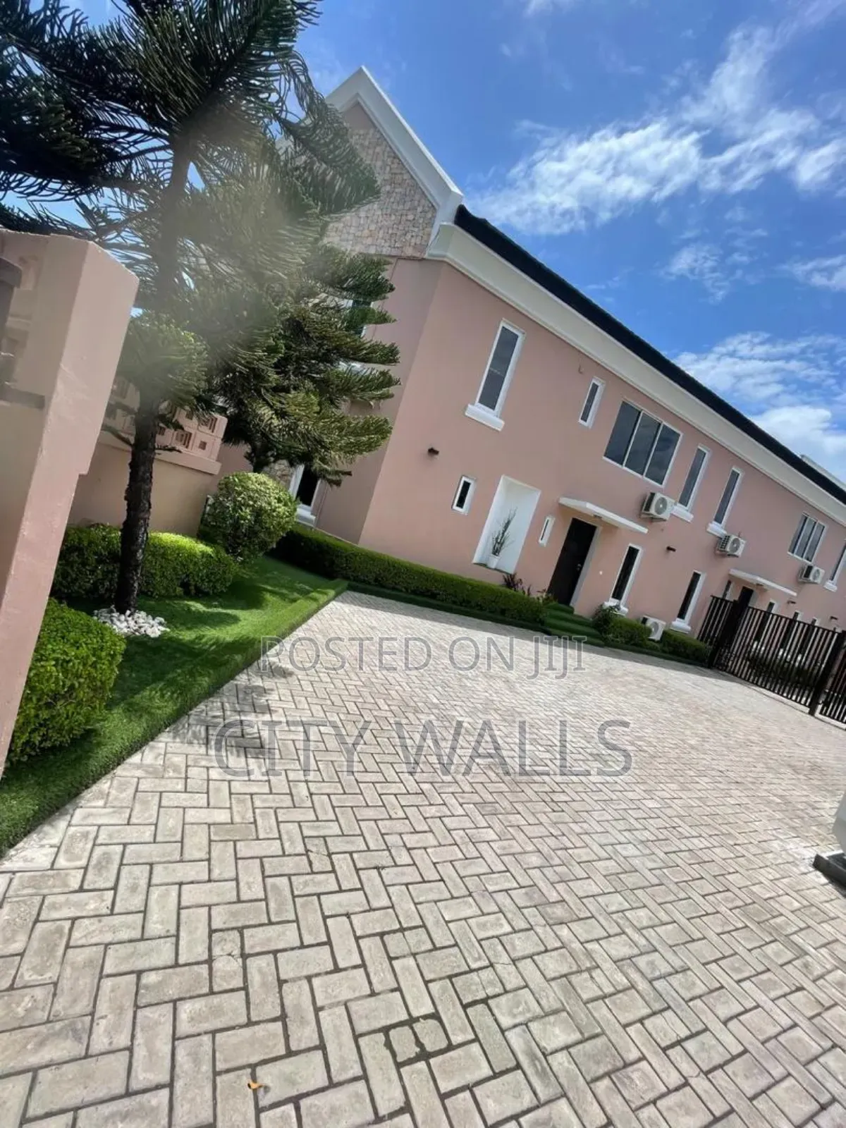 Furnished 4bdrm Duplex in Lekki Phase 1 for rent in Lekki Phase 1