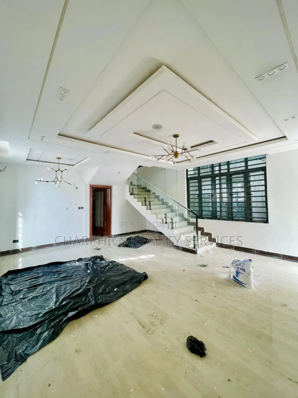 5bdrm Duplex in Lekki Phase 1 for sale in Lekki Phase 1