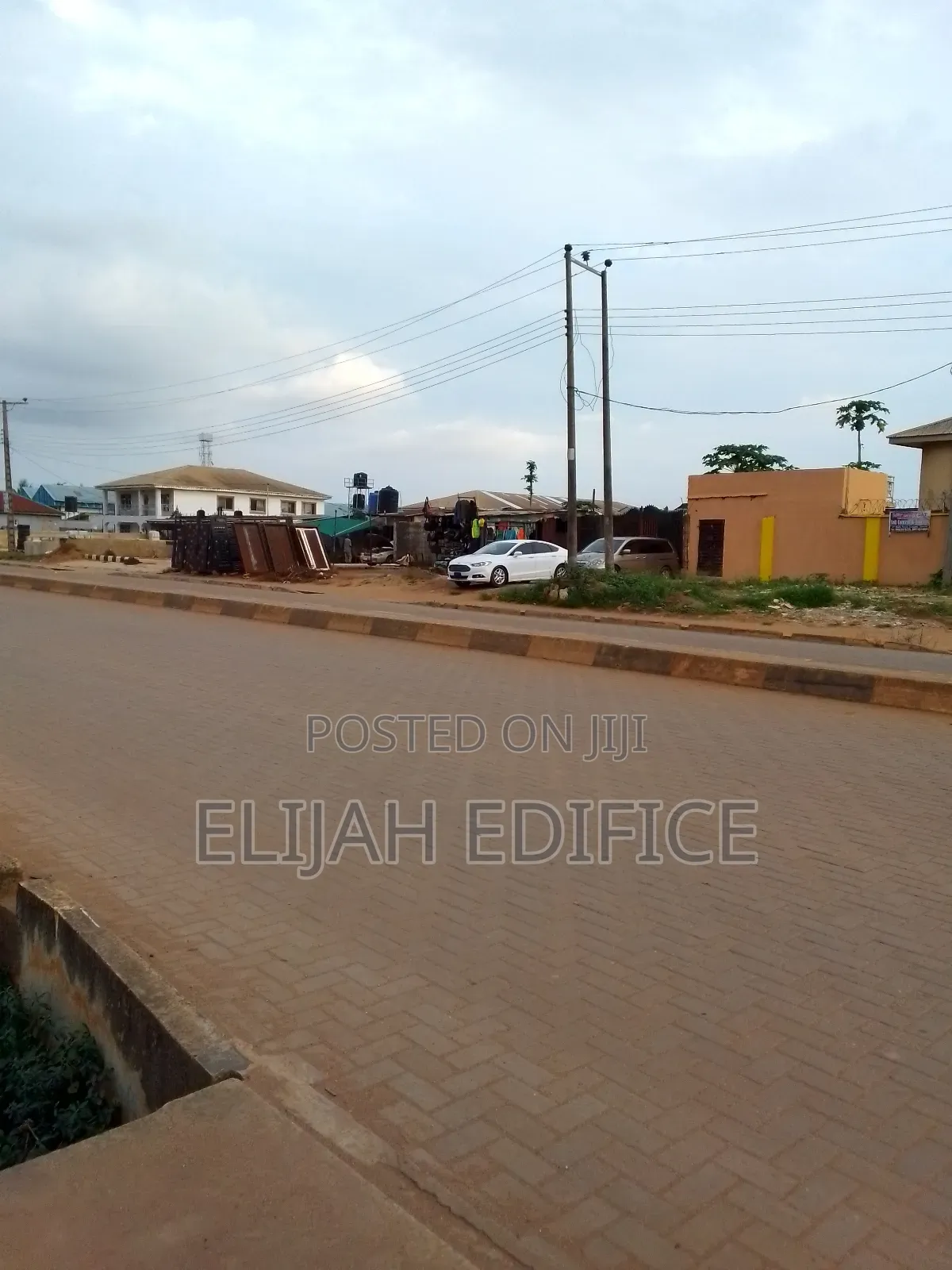 5plots Directly Facing Road Land,Good for Commerical at Elepe,Ikorodu in Ijede / Ikorodu