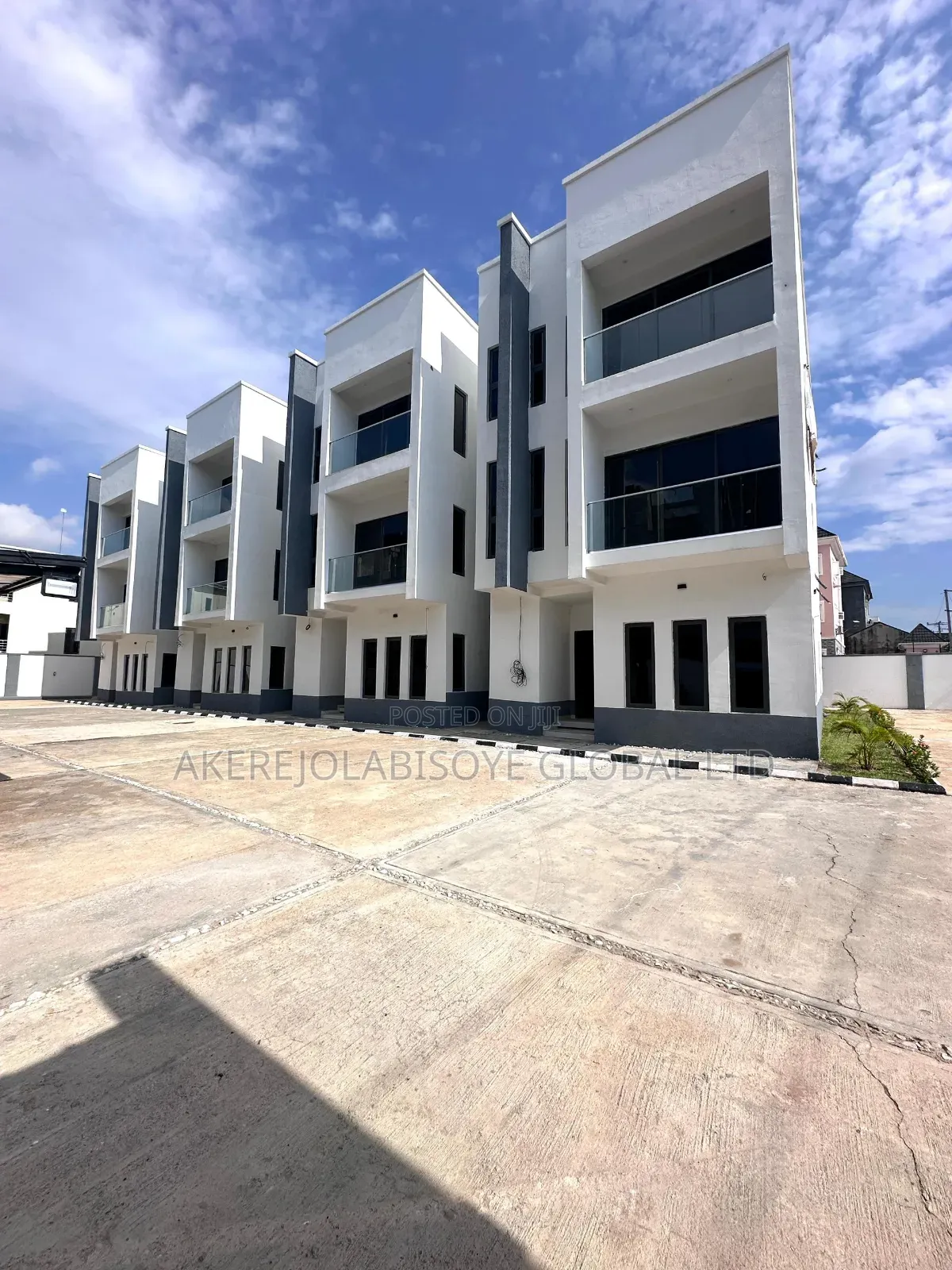 4bdrm Duplex in Jahi Gilmore for sale in Jahi