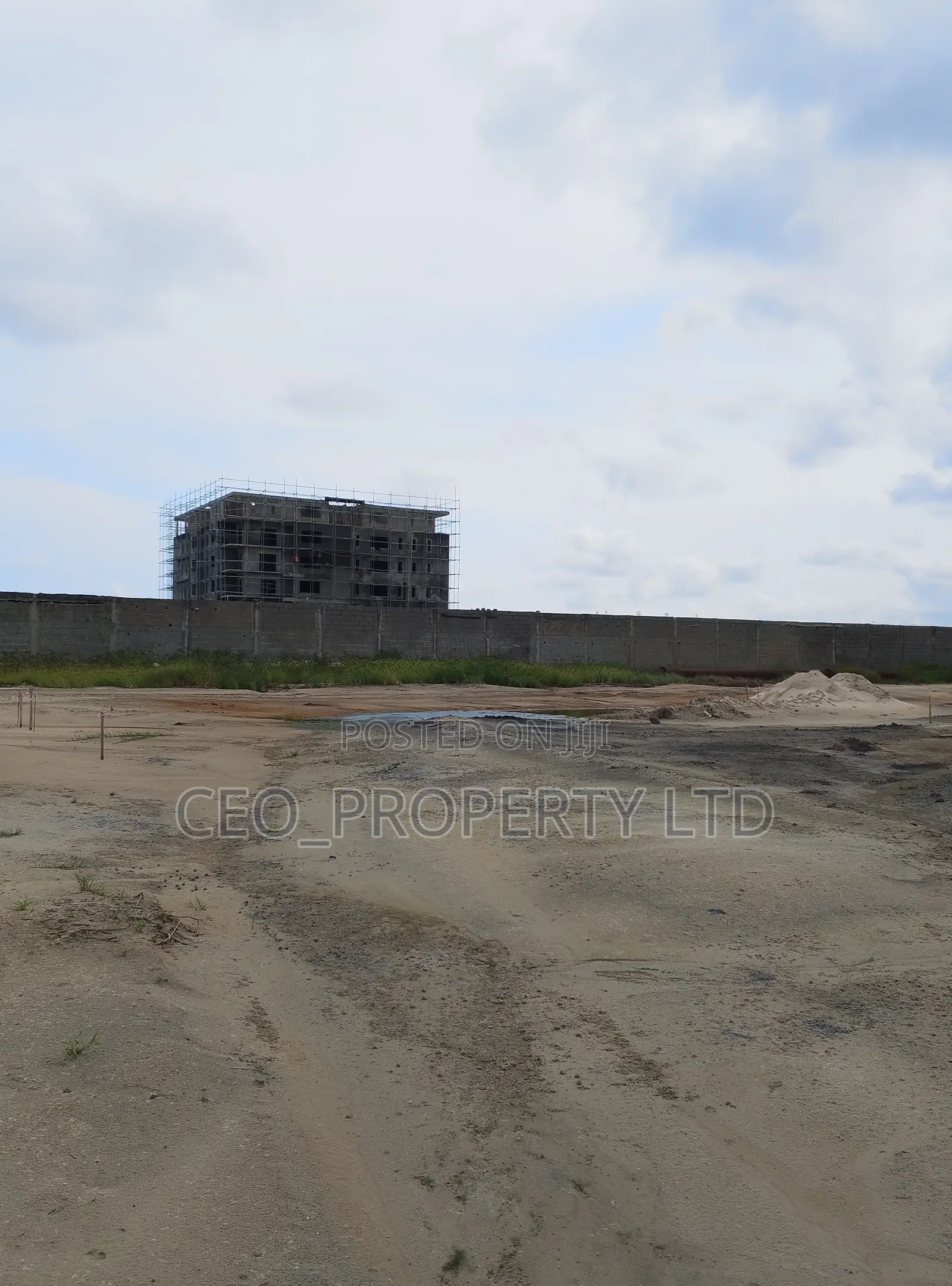1000sqm for Sell in Lekki Phase 1 in Lekki