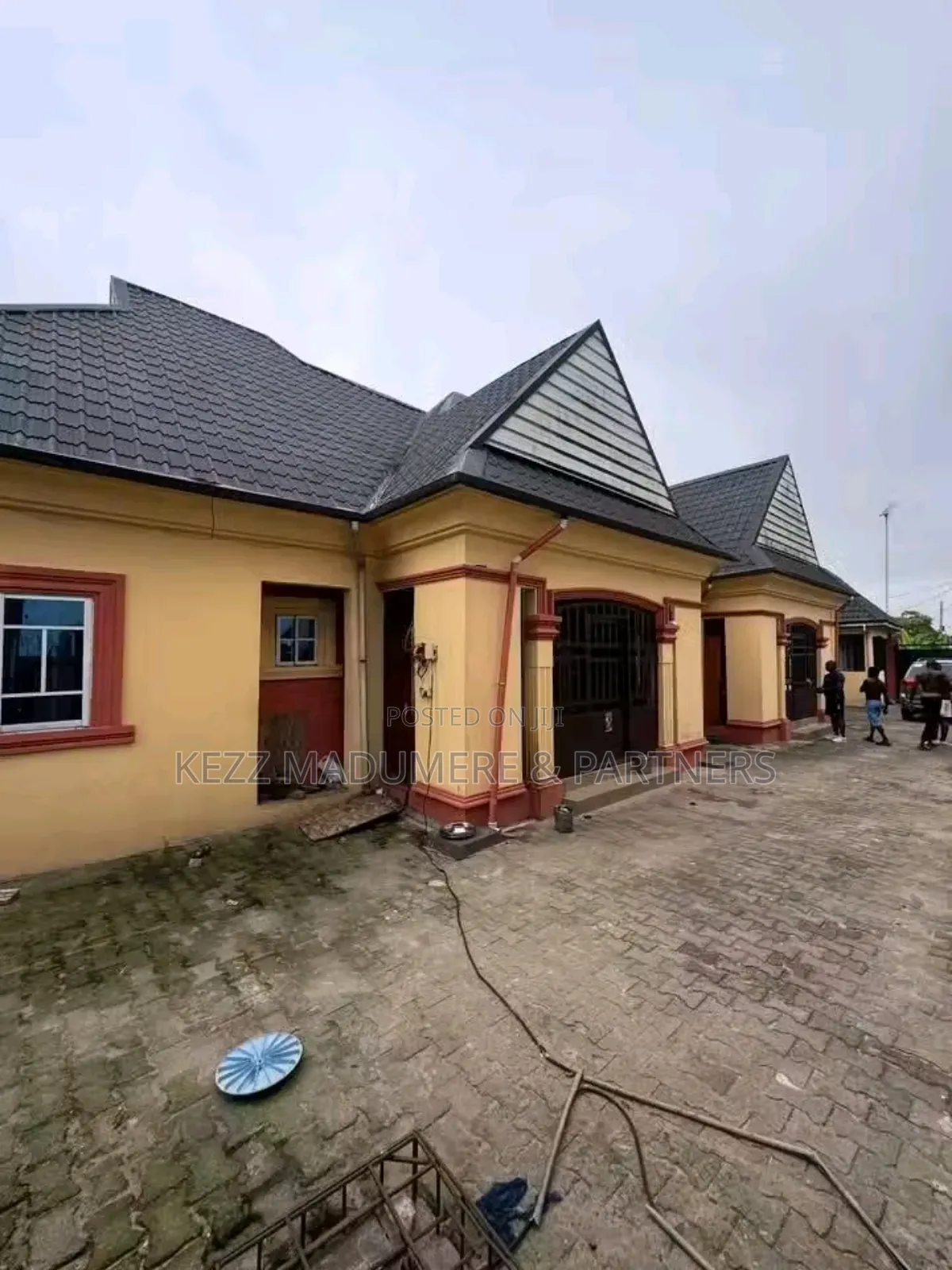6bdrm Block of Flats in Ozuoba Port Harcourt for sale in Port-Harcourt