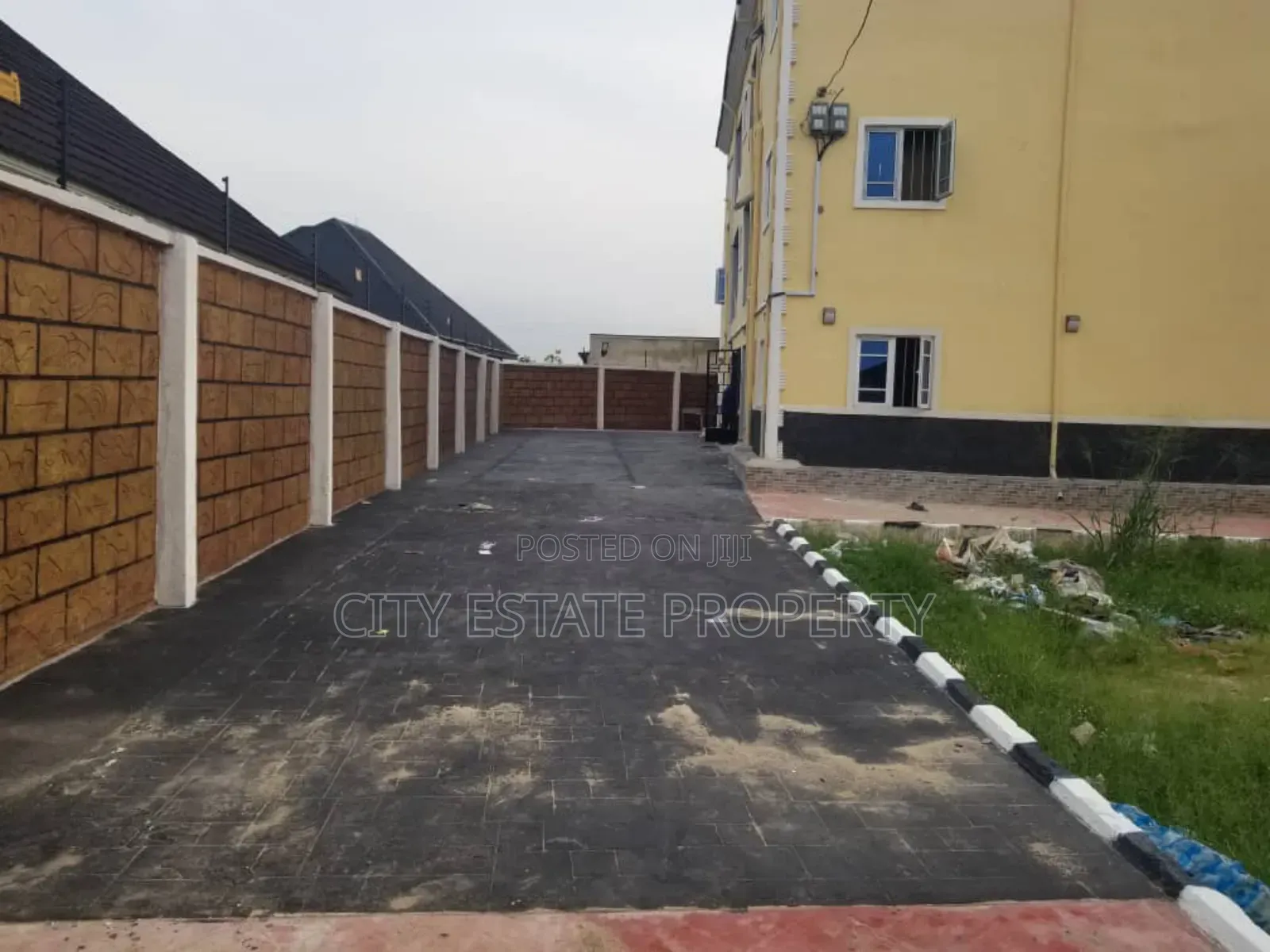 Furnished 1bdrm Block of Flats in Overcomers Estate, Port-Harcourt in Port-Harcourt