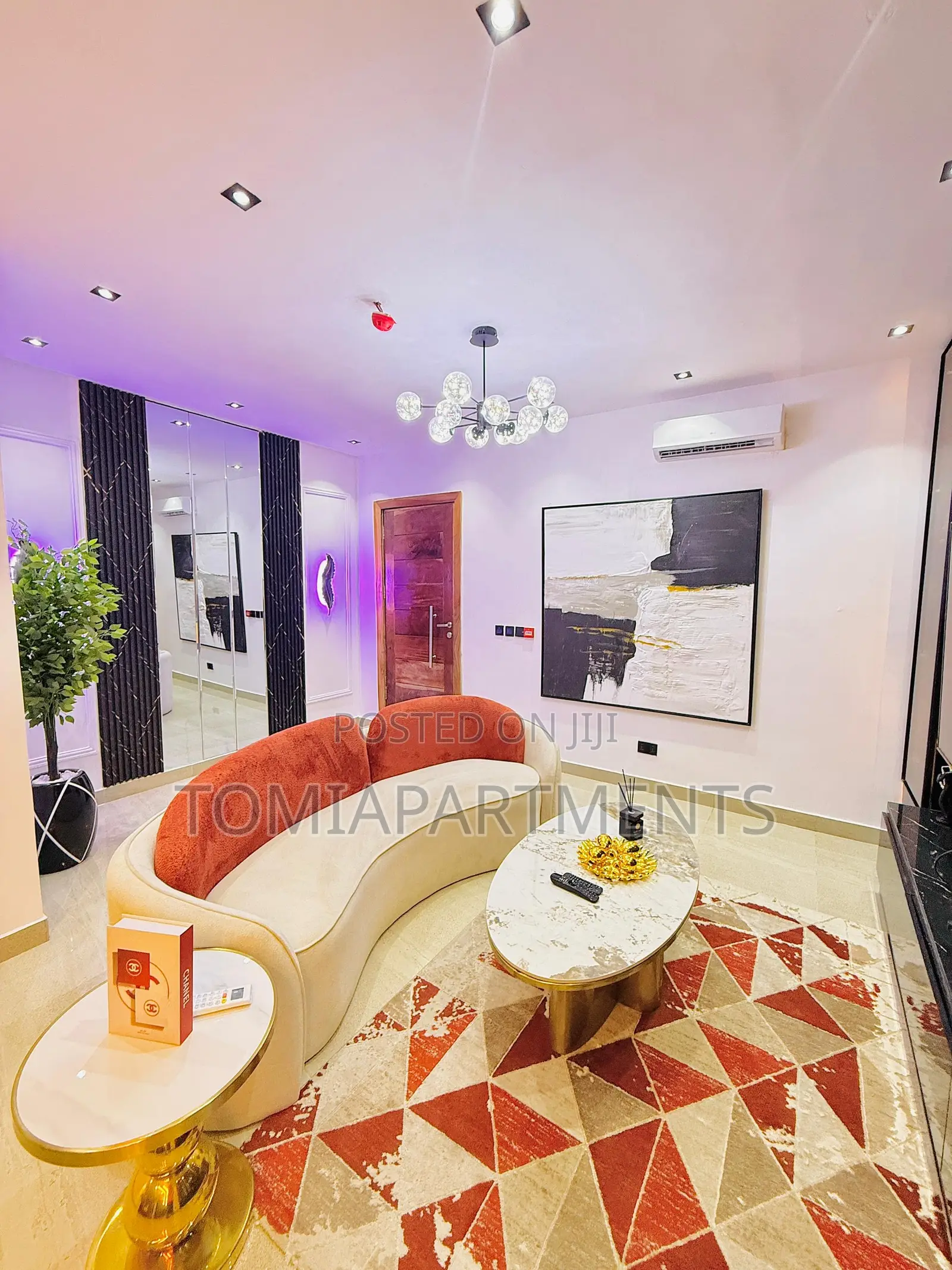 Luxury 1 Bedroom Waterfront Shortlet With Pool, Gym Cinema in Lekki