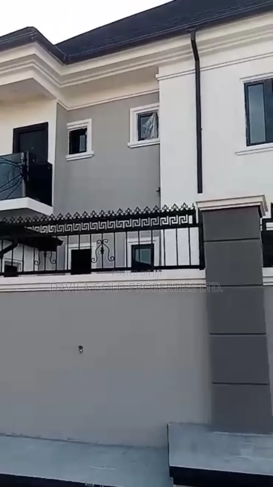 12bdrm Block of Flats in Benin City for sale in Benin City