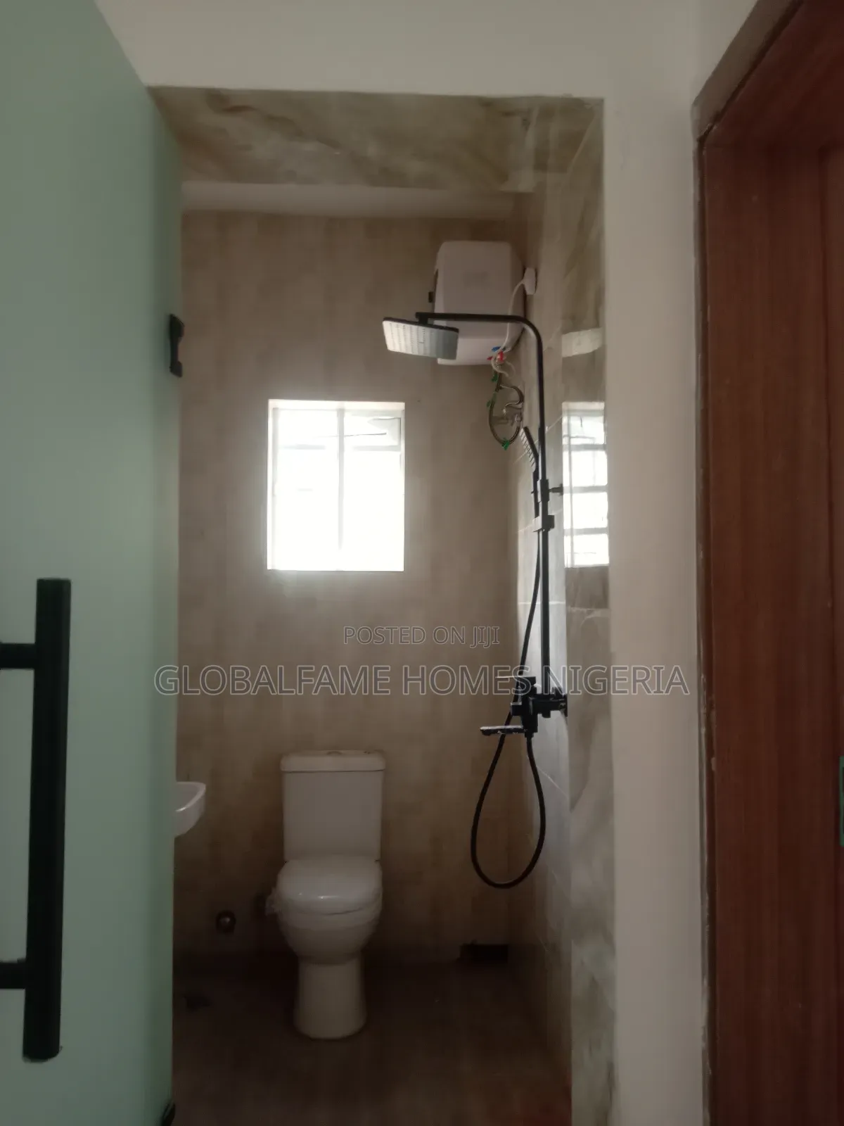 3bdrm Duplex in In A Secured Estate for rent in Lakowe