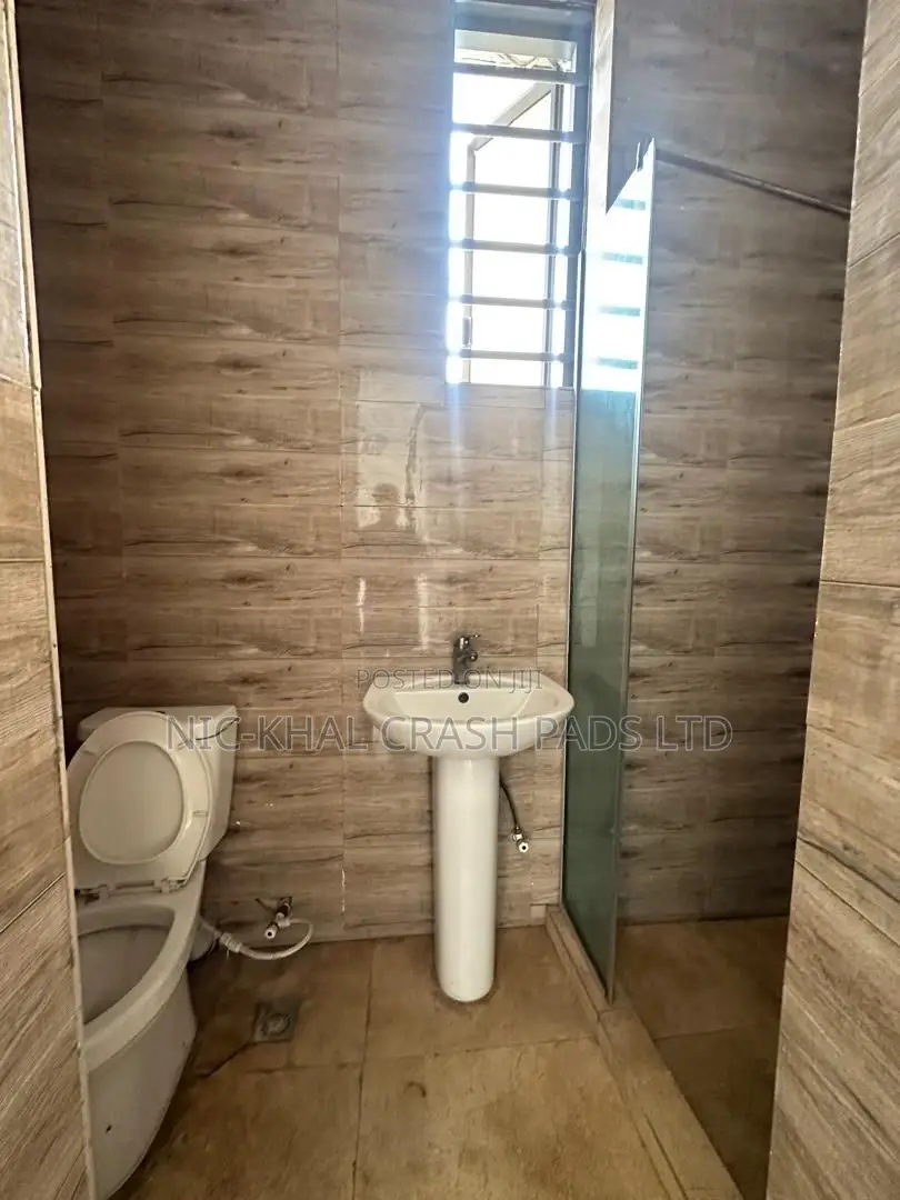 2bdrm Apartment in Lekki Chevron Toll for sale in Chevron