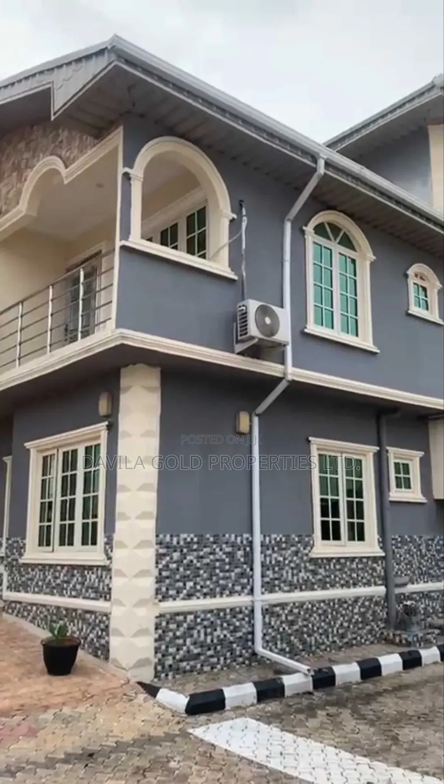 8bdrm Duplex in Benin City for sale in Benin City