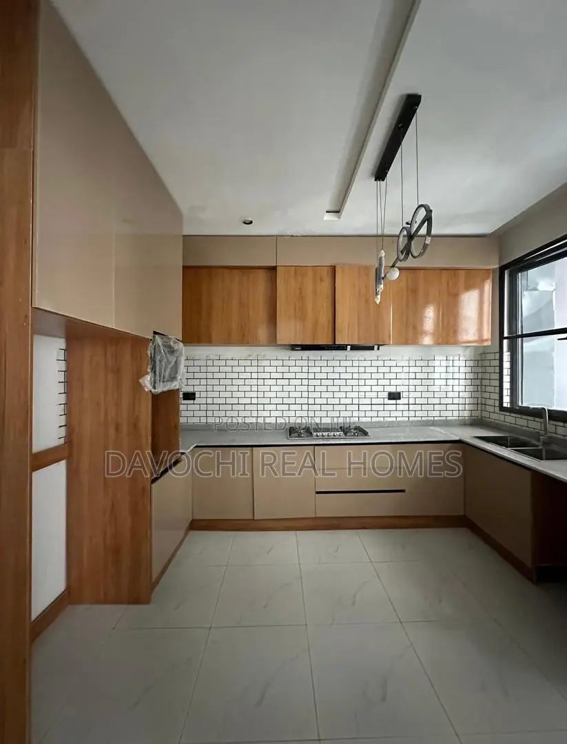 2bdrm Apartment in Orchid Road, Lekki Phase 2 for rent in Lekki Phase 2