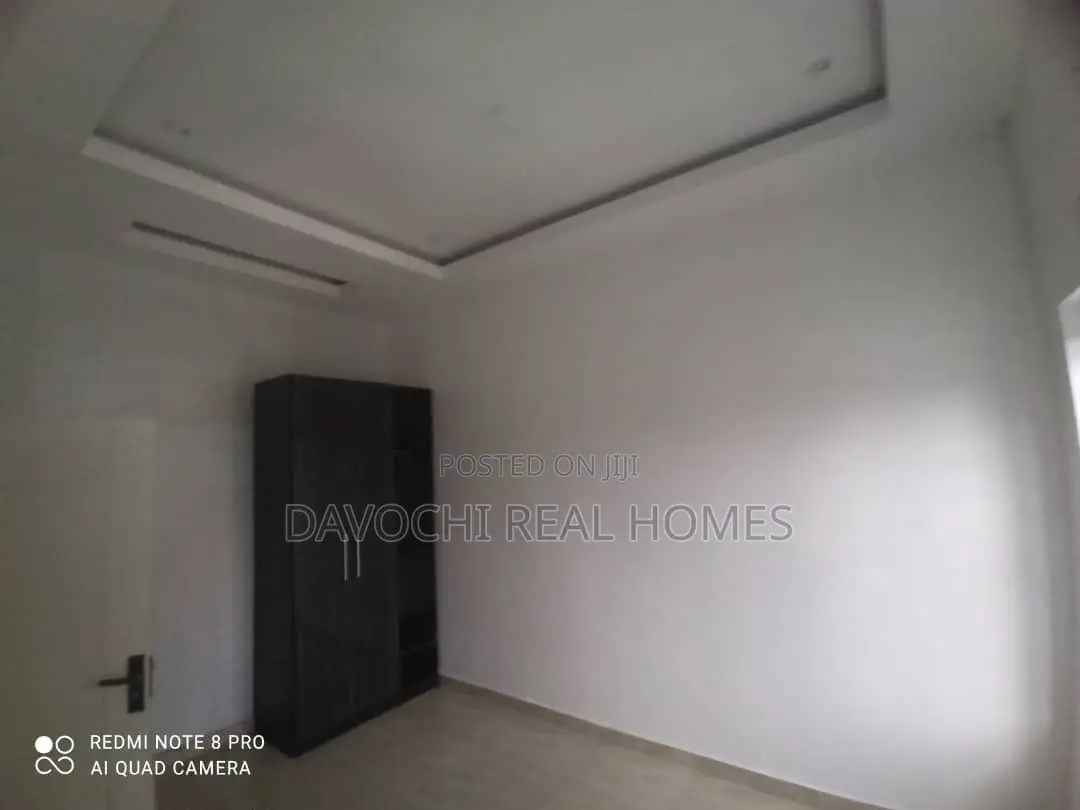 4bdrm Duplex in Chevron for rent in Chevron