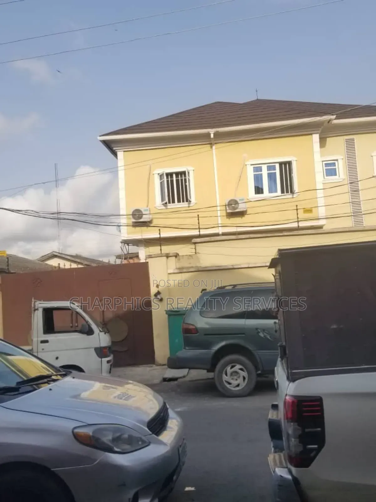 3bdrm Block of Flats in Surulere for sale in Surulere