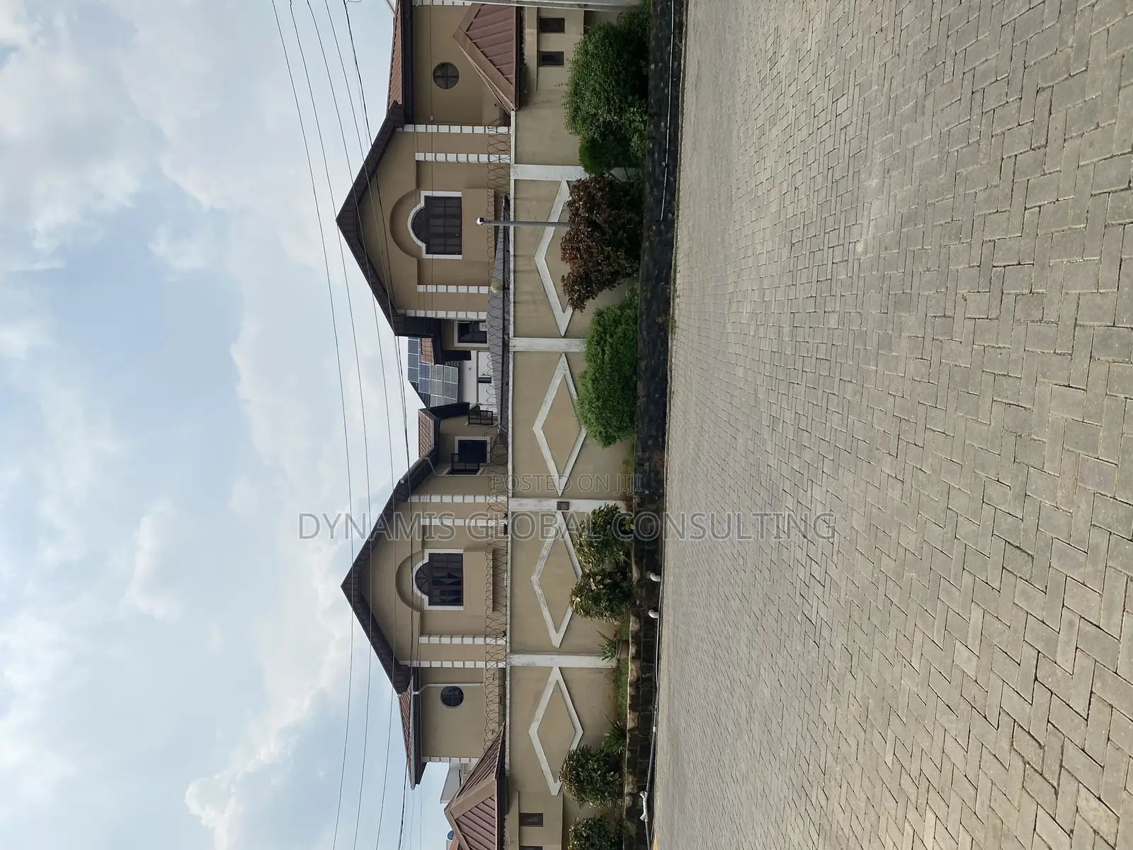 5bdrm Duplex in Omole Phase 2 for sale in Omole Phase 2