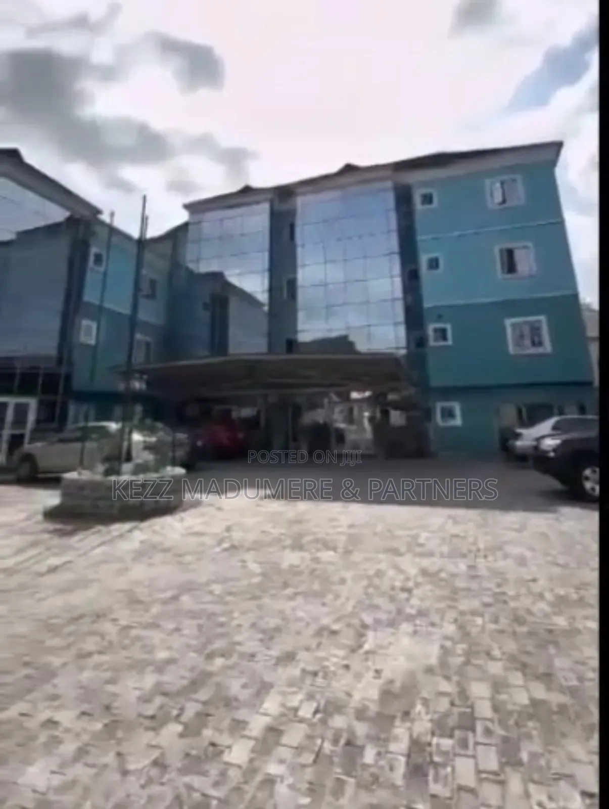 For Sale : 38 Rooms Hotel Near New Gra Ph in Port-Harcourt