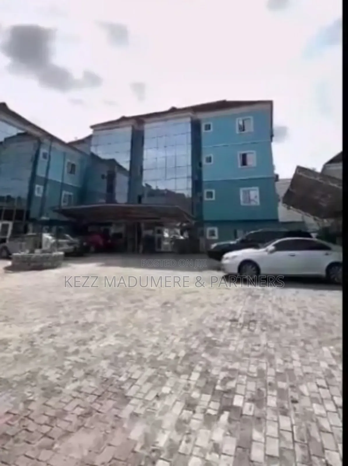 For Sale : 38 Rooms Hotel Near New Gra Ph in Port-Harcourt