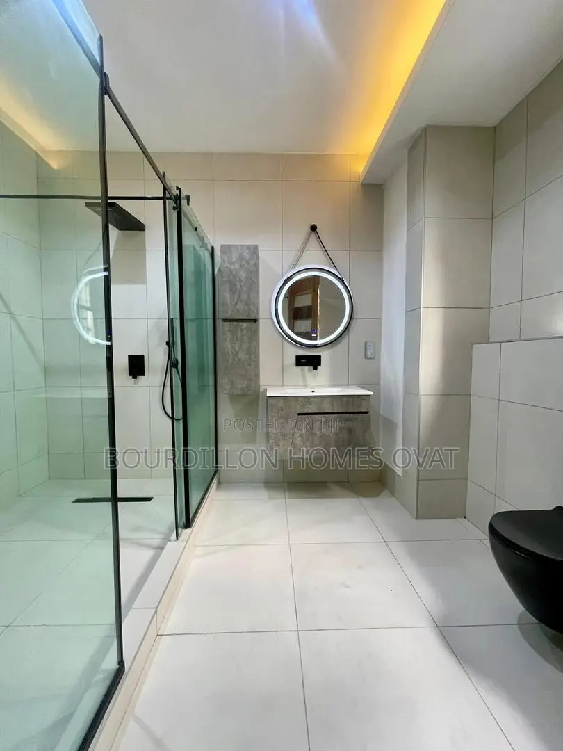 5bdrm Apartment in Lekki Phase 1 for sale in Lekki Phase 1