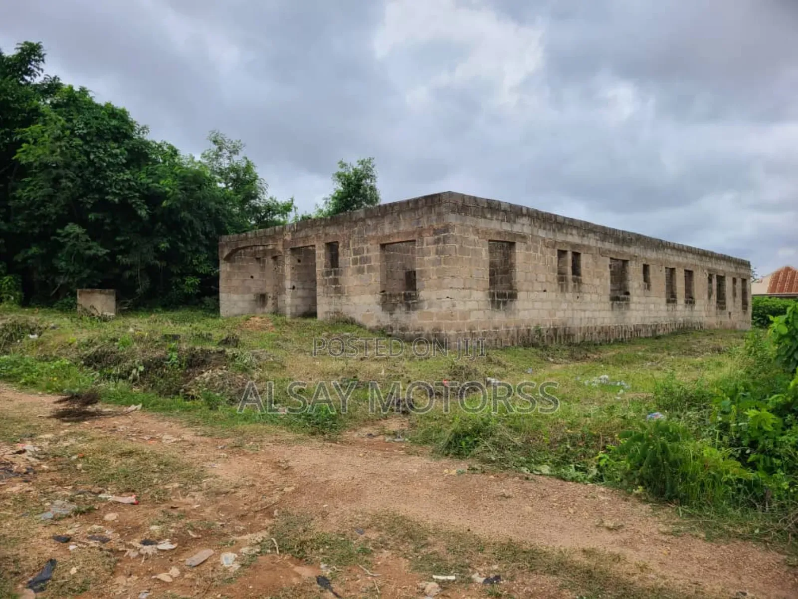 5bdrm Bungalow in Olounde, Ologuneru for sale in Ologuneru