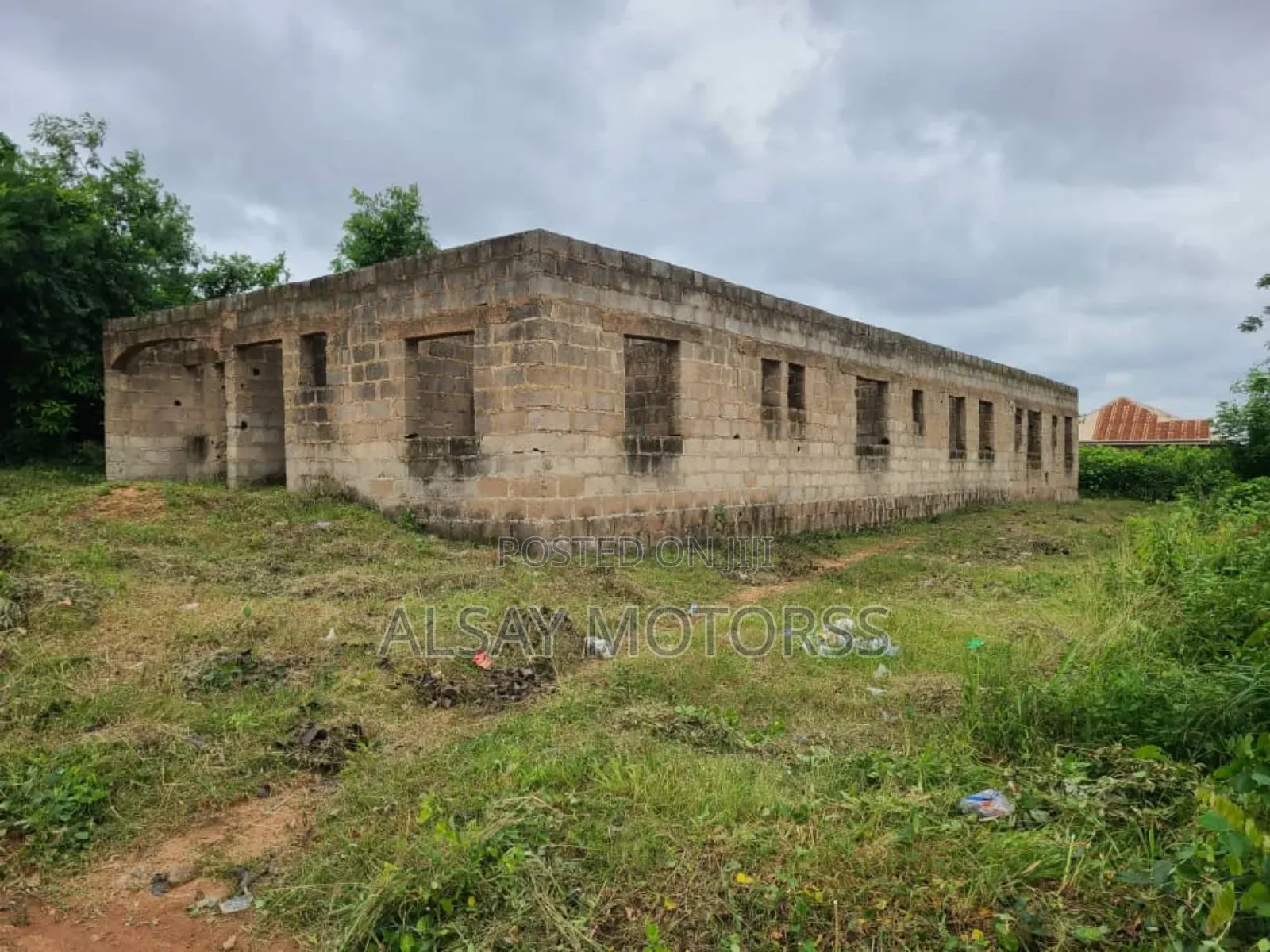 5bdrm Bungalow in Olounde, Ologuneru for sale in Ologuneru