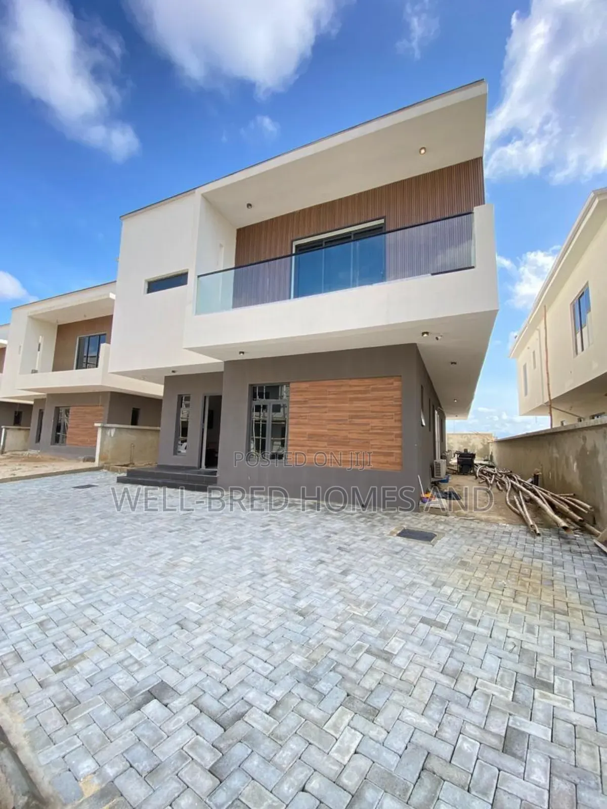 5bdrm Duplex in Lekki Phase 1 Lagos for sale in Lekki Phase 1