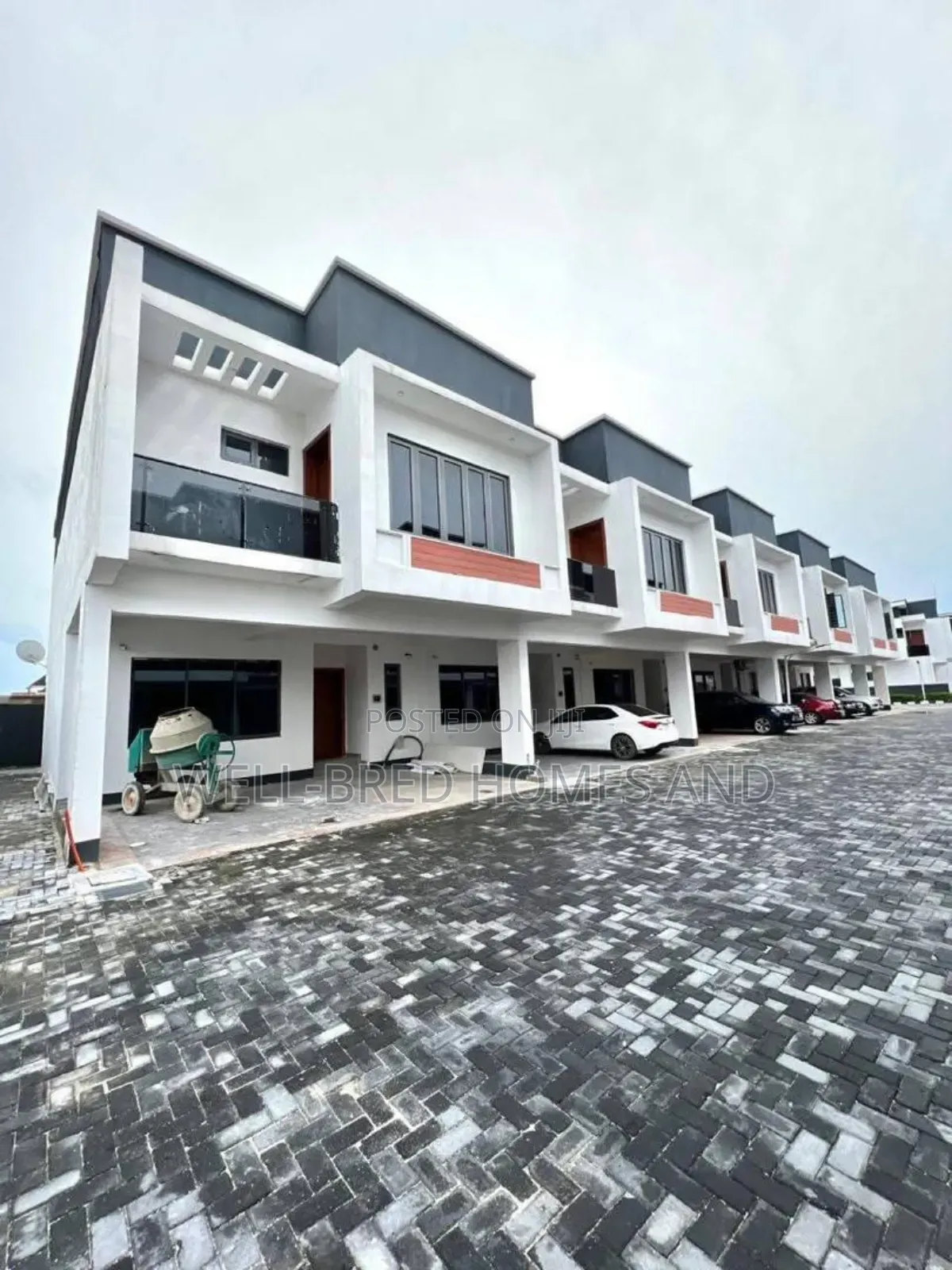 4bdrm Duplex in Ikate Lekki Lagos for sale in Lekki Phase 1